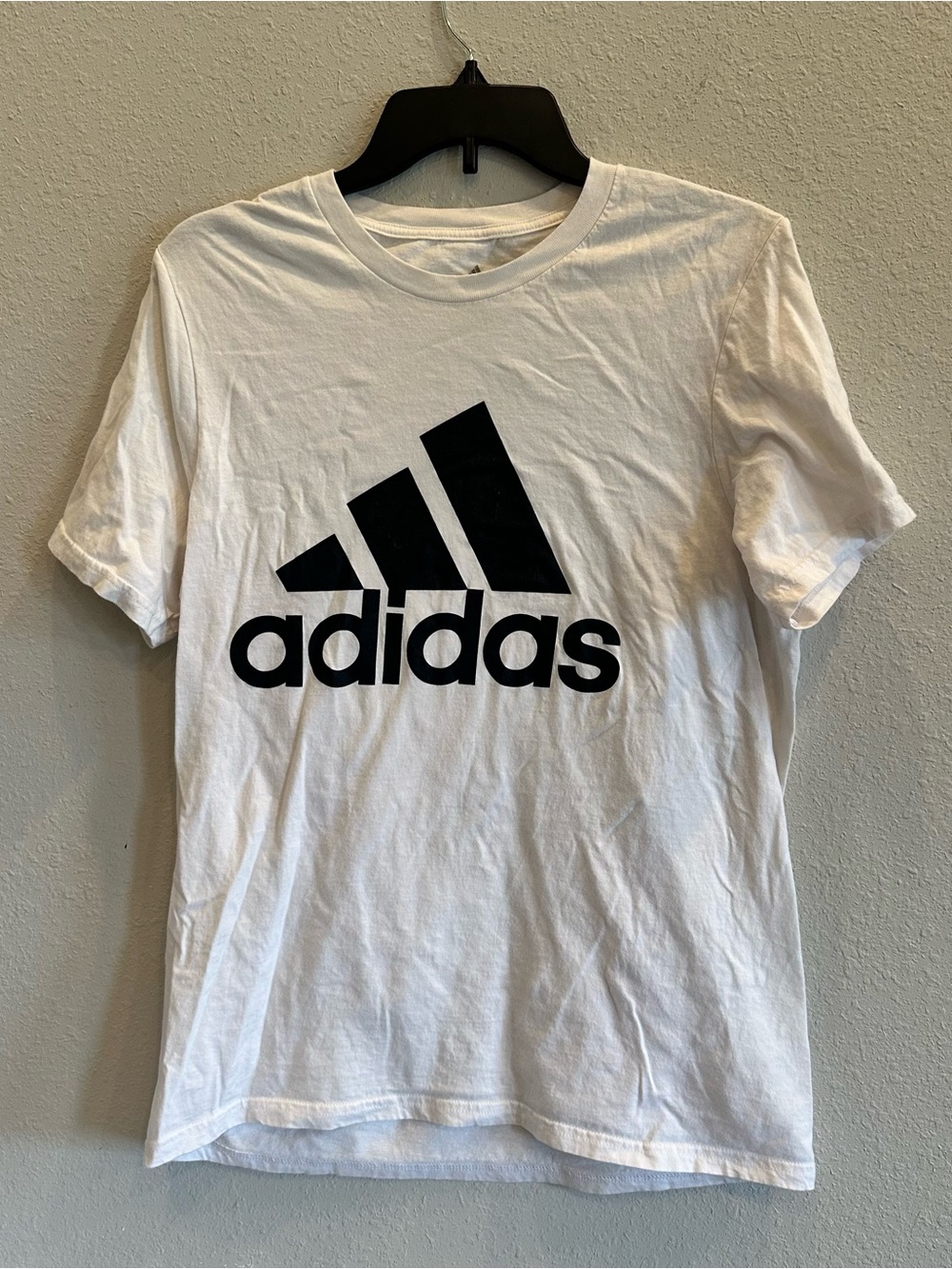 Adidas Amplifier Logo Tee Medium White Athletic Streetwear
